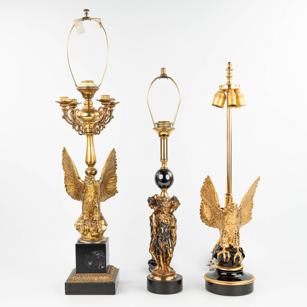 A collection of 3 lamps in Hollywood Regency style and made by Deknudt. (H:92cm)