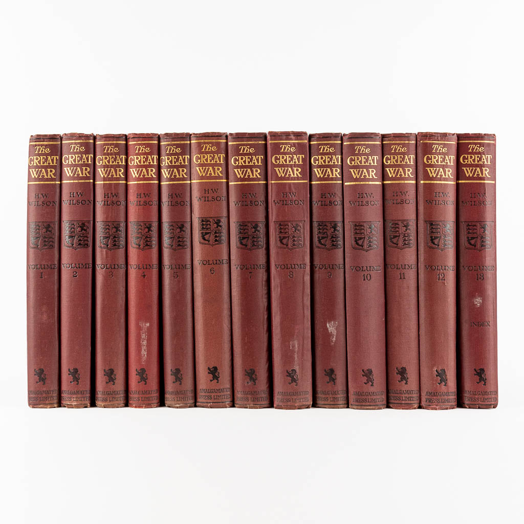 H. W. Wilson 'The Great War' 13 volumes. (W:24,5 x H:32,5 cm)