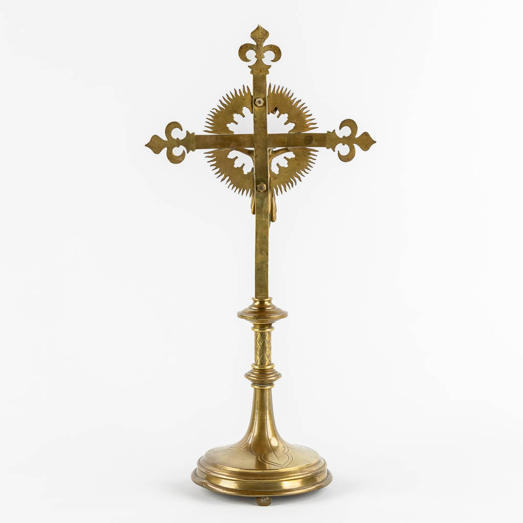 A crucifix with Corpus Christi, bronze, Gothic Revival. (W:26,5 x H:54 cm)