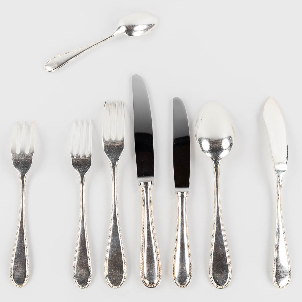VanStahl, model Perles, a silver-plated cutlery in a storage box. 99 pieces. (L: 29 x W: 52 x H: 17 cm)