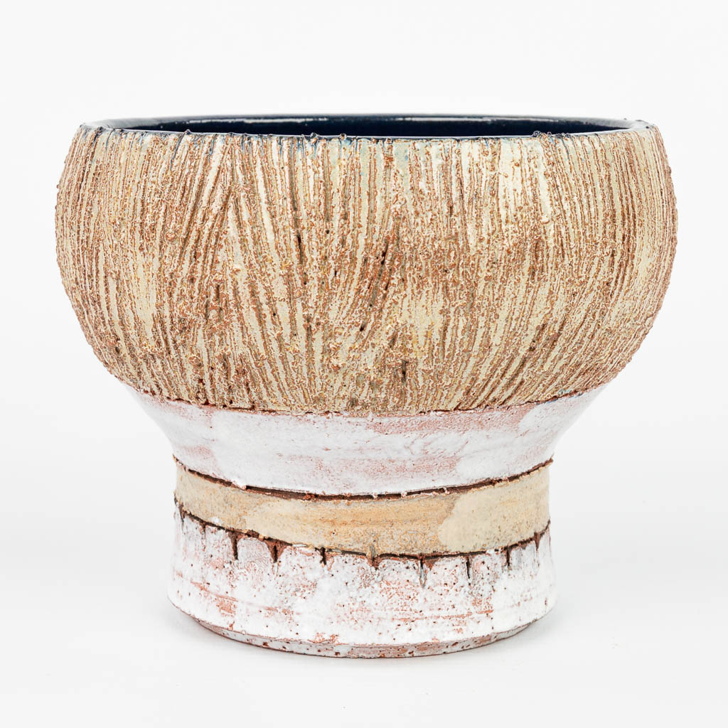 Een vaas in de vorm van een aangezicht, gemaakt uit geglazuurde keramiek voor Perignem. Pièce Unique. (H:11,5cm)