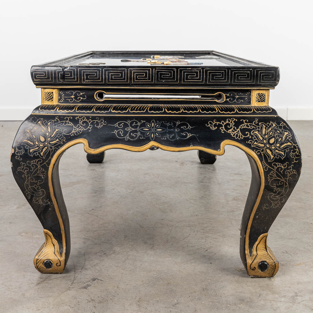 A collection of 2 Chinese coffee tables finished with inlaid hardstone. (H:41cm)