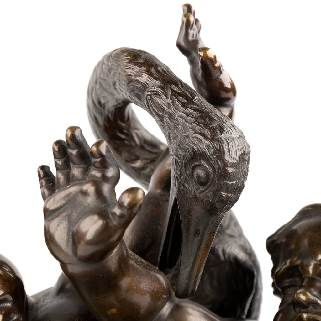 CLODION (1738-1814)(Attr.) Two pairs of putti with swans, patinated bronze on marble. (D:22 x W:22 x H:36 cm)