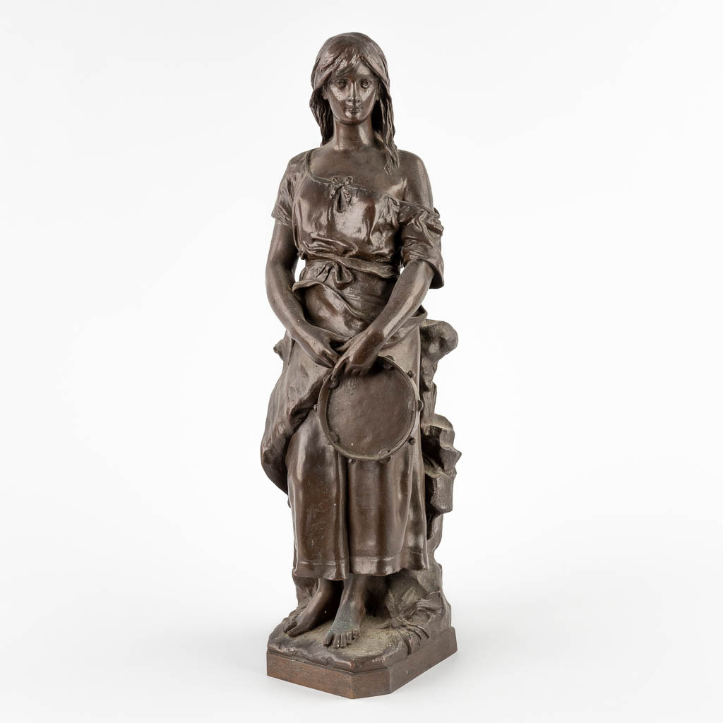 Eugène MARIOTON (1854-1933) 'Esmeralda' gepatineerd brons (D:14 x W:15 x H:45 cm)