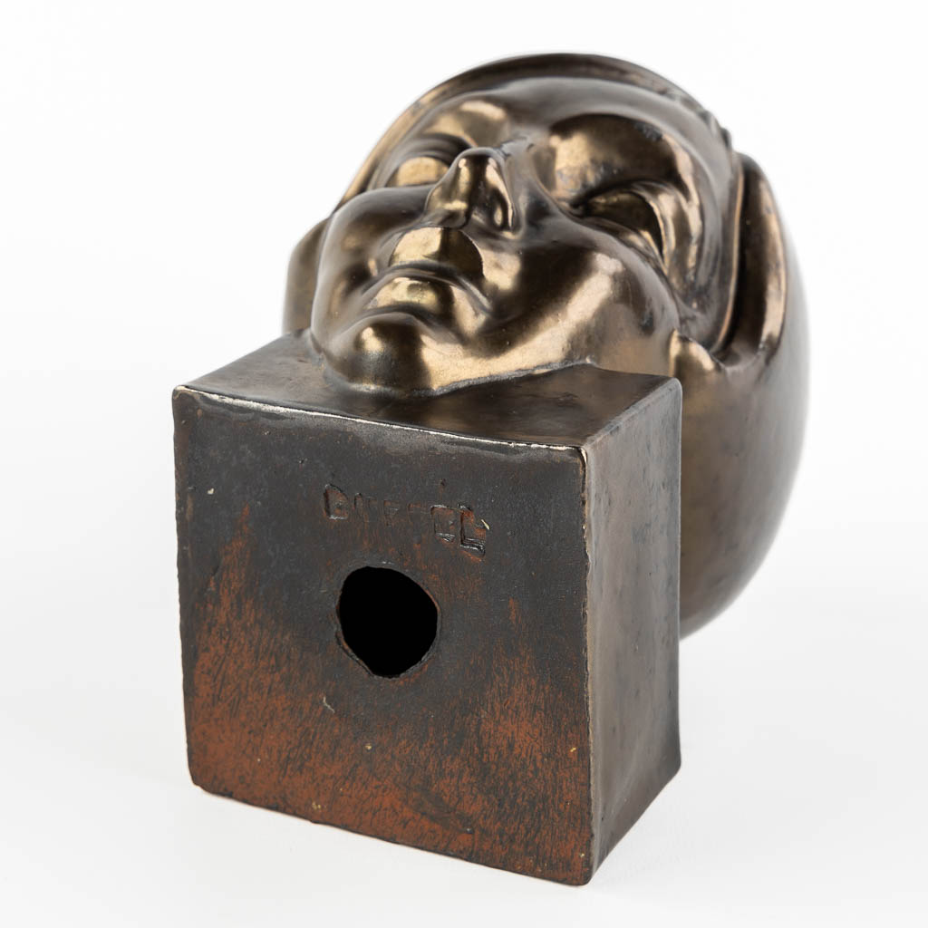 Koos VAN DER KAAIJ (1900-1976) 'Head of a lady' 1934. (L:15,5 x W:12 x H:21 cm)