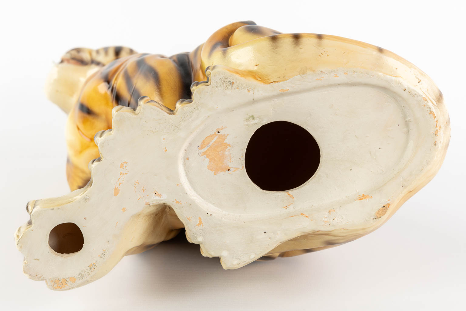 A small figurine of a tiger, glazed ceramics. Italy. (L:18 x W:32 x H:45 cm)