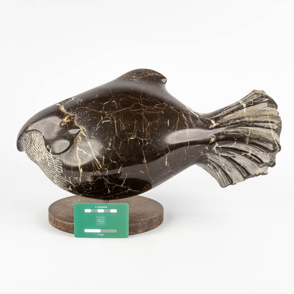 Lucien GHOMRI (1949) 'Whale' sculptured marble. (D:20 x W:48 x H:25 cm)