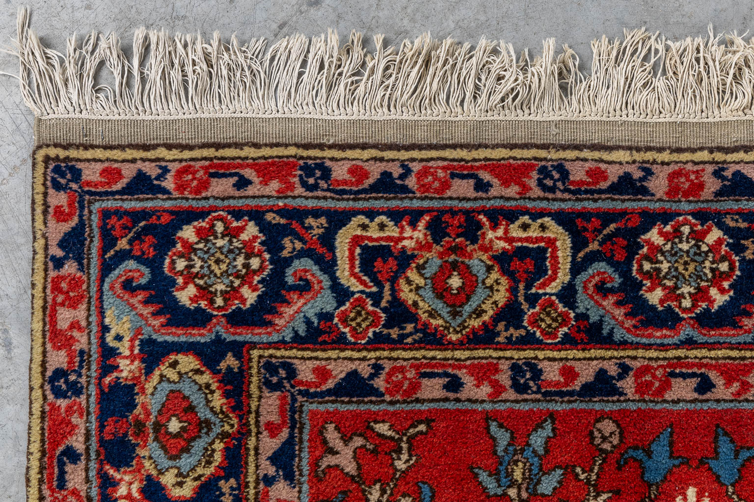 Een Oosters handgeknoopt tapijt, Kayseri. (L:180 x W:128 cm)