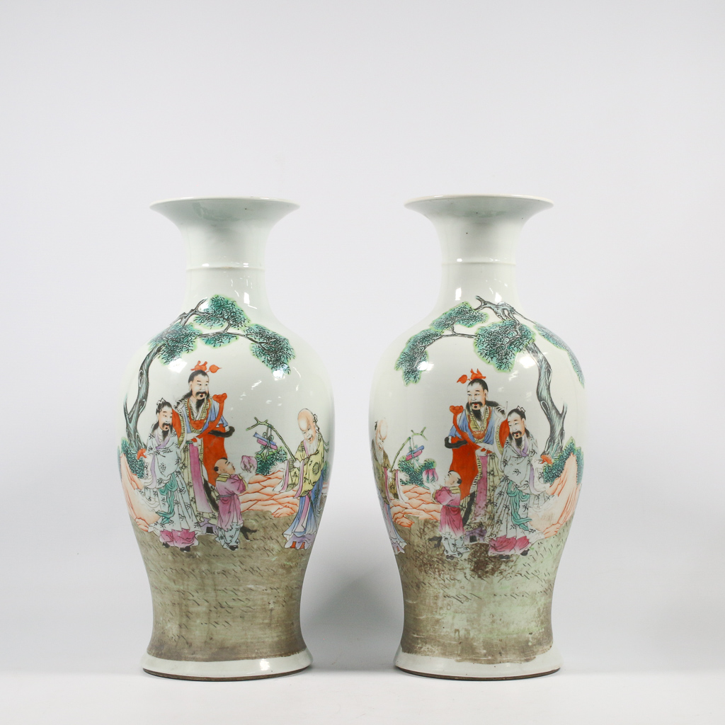  Pair of chinese vases