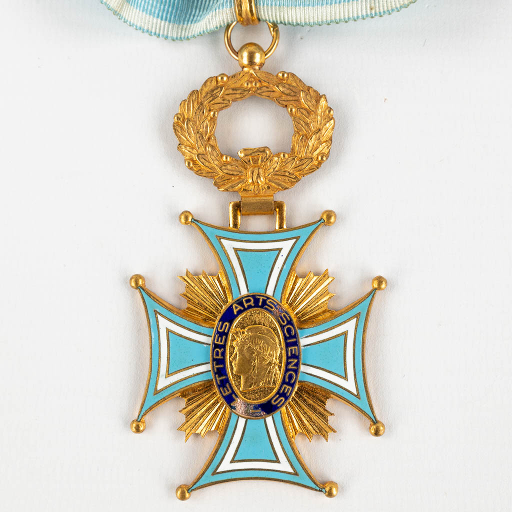 A collectie van 3 medailles: Officier, Commandeur van de 