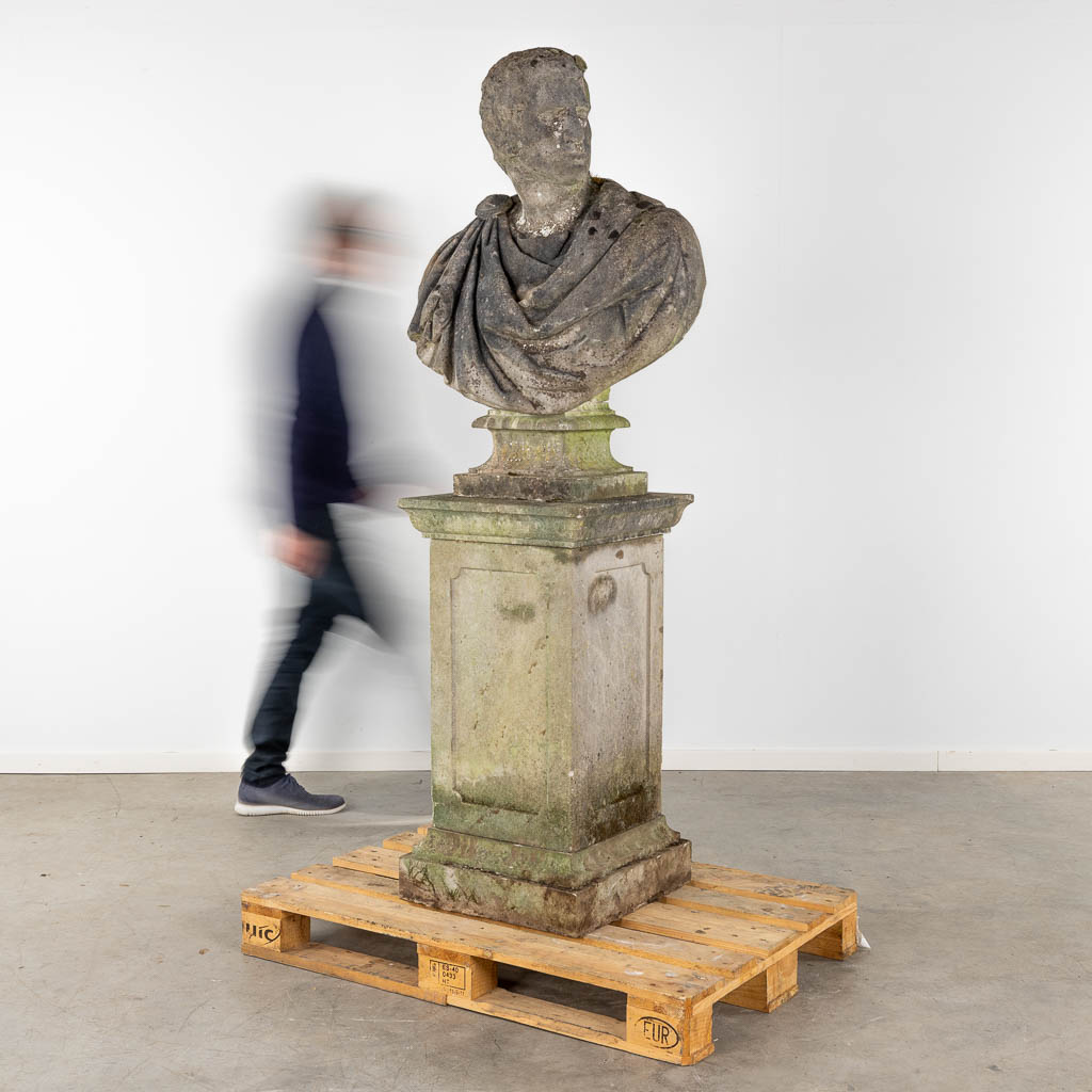 Bust of a Roman on a pedestal, probably Caesar, cast concrete. 20th C. (D:36 x W:75 x H:97 cm)