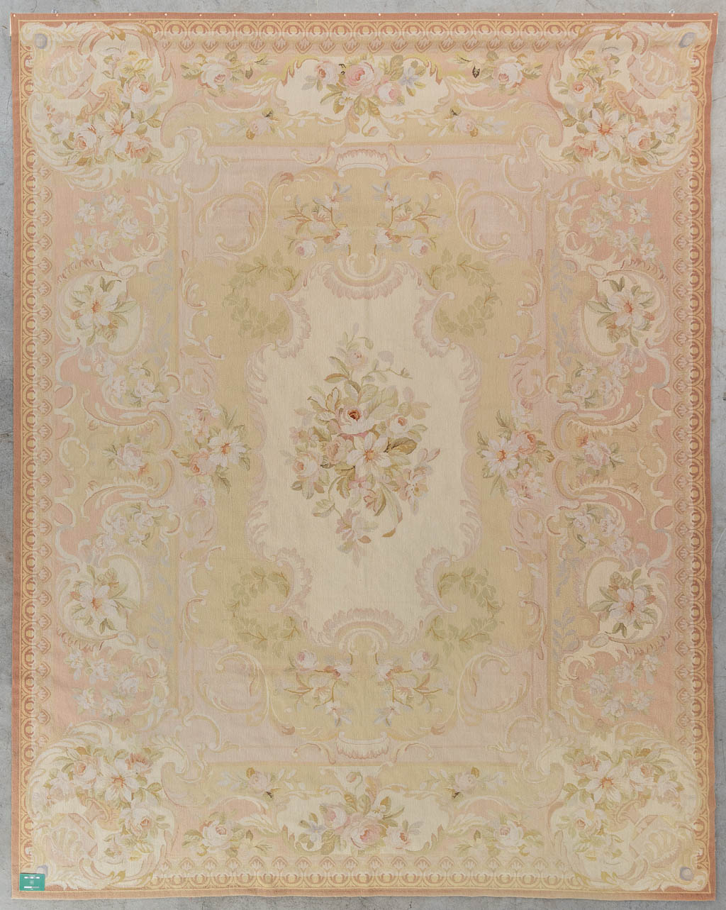 Een paar grote Aubusson tapijten. (L:304 x W:240 cm)