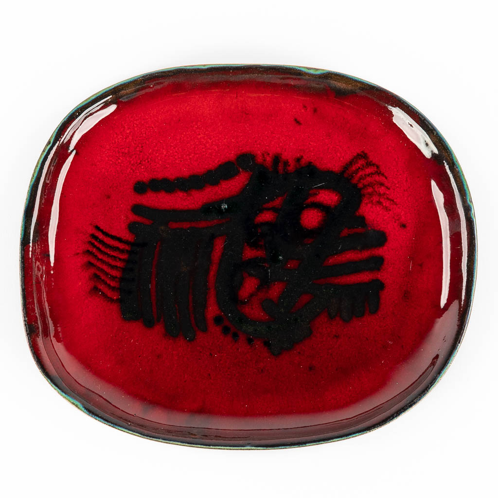 Jan COBBAERT (1909-1995) 'Bowl' Red glazed ceramics. (D:23 x W:27 x H:2 cm)
