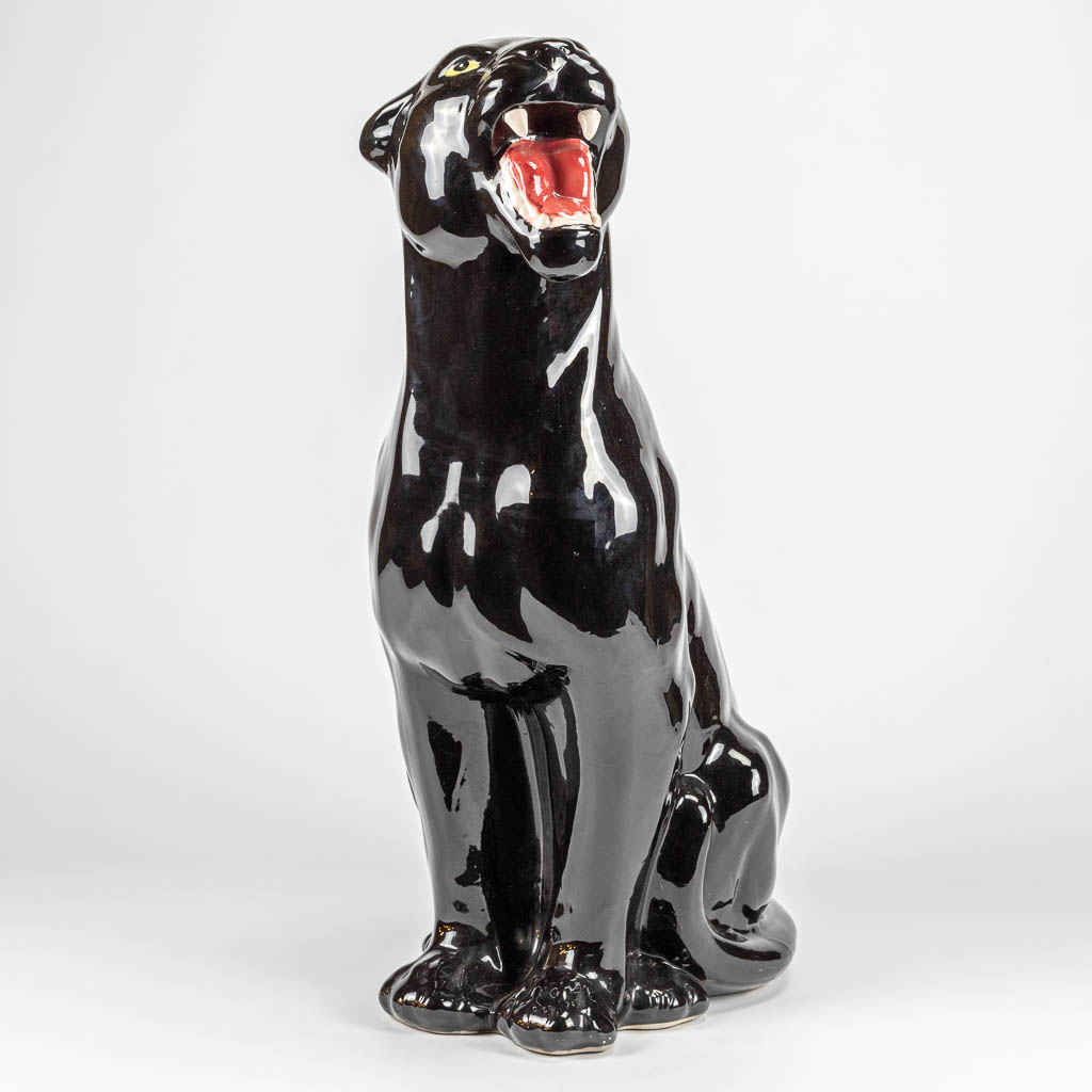 Meevoelen Gasvormig aardbeving Een keramisch beeld van een zwarte panter. Gemaakt in Italië. | Flanders  Auctions