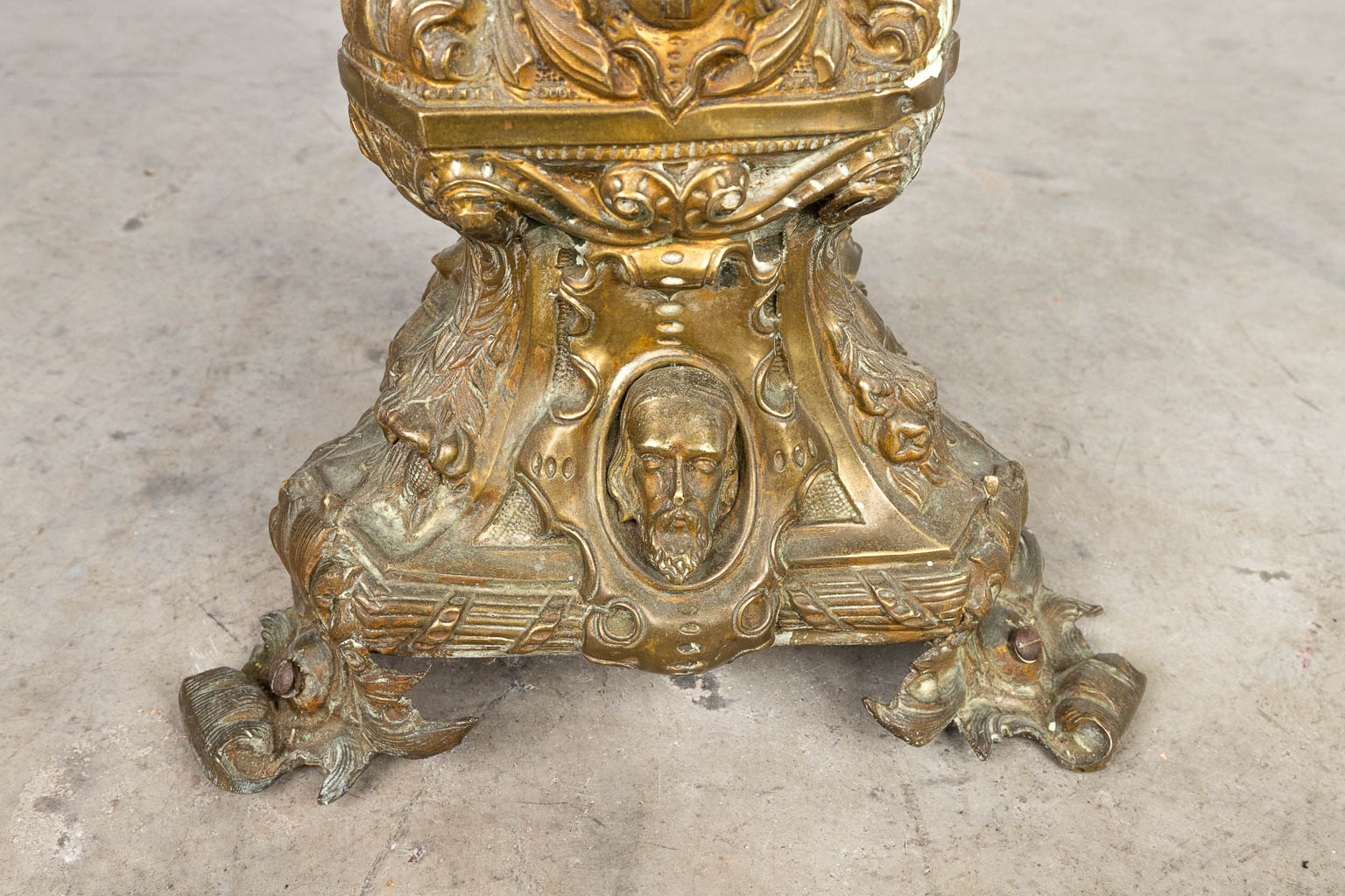 A large candlestick made of bronze and decorated with figurines. (H:125cm)