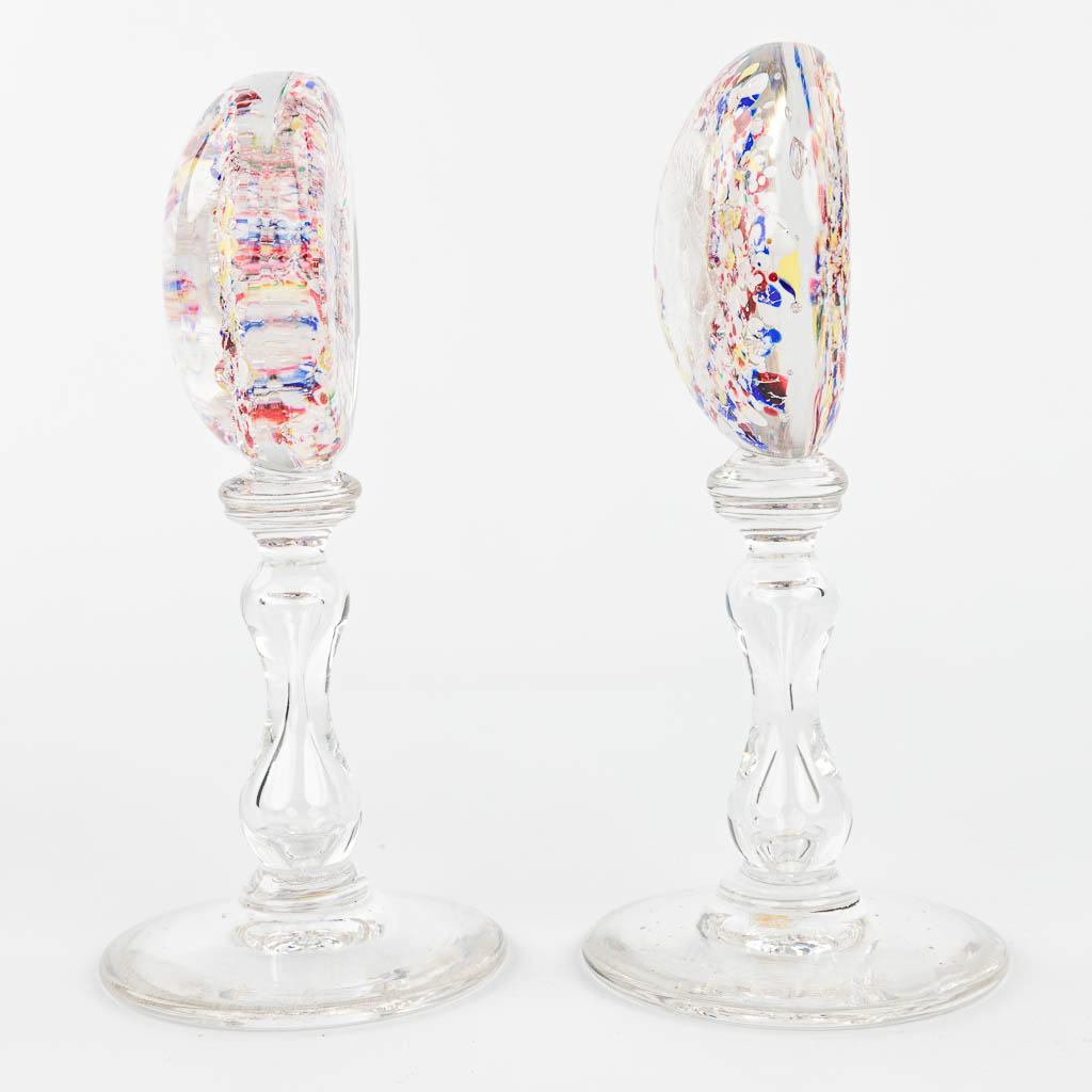 A pair of glass decorations of Leopold 2 and Marie Henriëtte. (H:18,5cm)