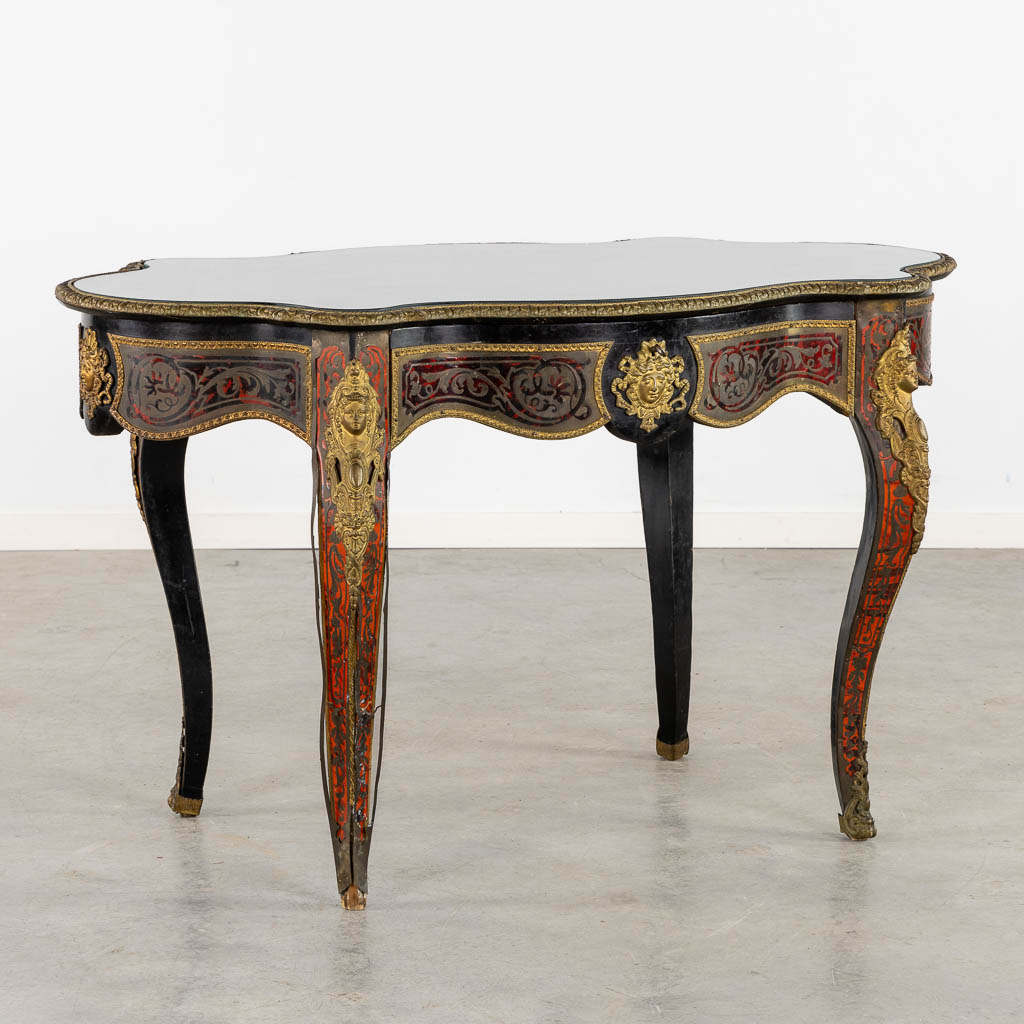 Een 'Table Violon', Boulle, koper en schildpadinlegwerk, Napoleon 3. (L:76 x W:130 x H:77 cm)