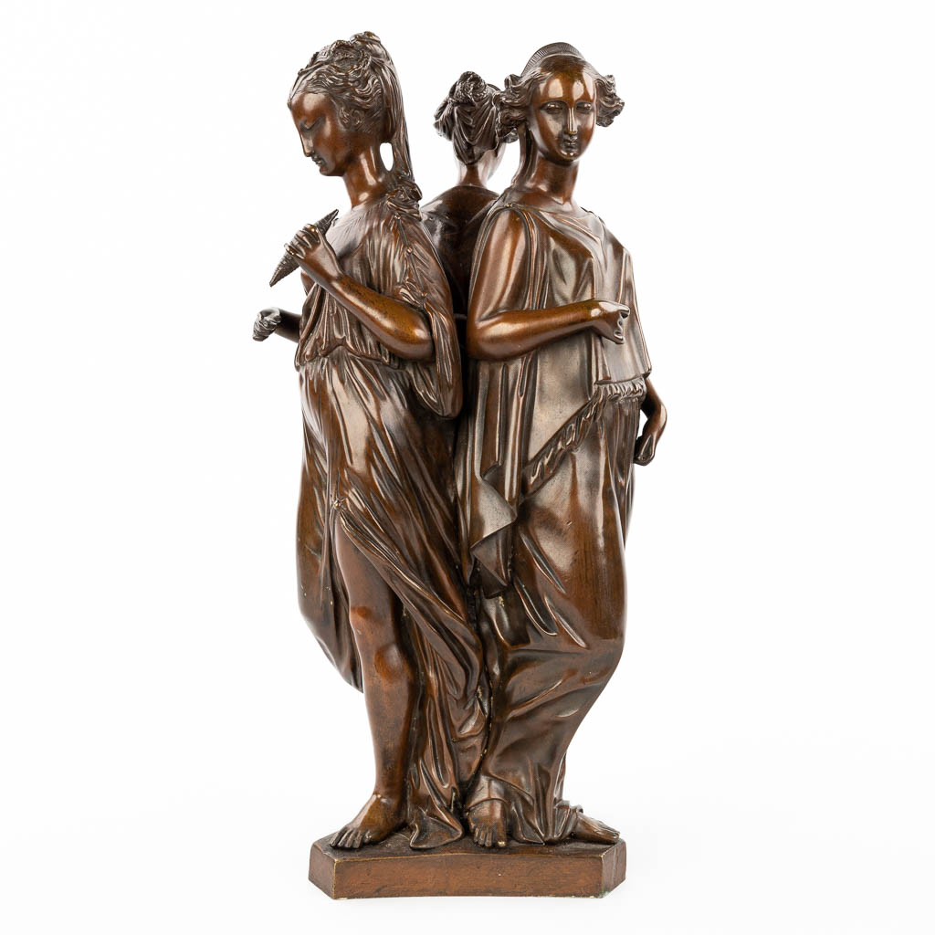 Charles GAUTHIER (1831-1891) 'Drie Gratiën' een beeld gemaakt uit gepatineerd brons. (H:41cm)