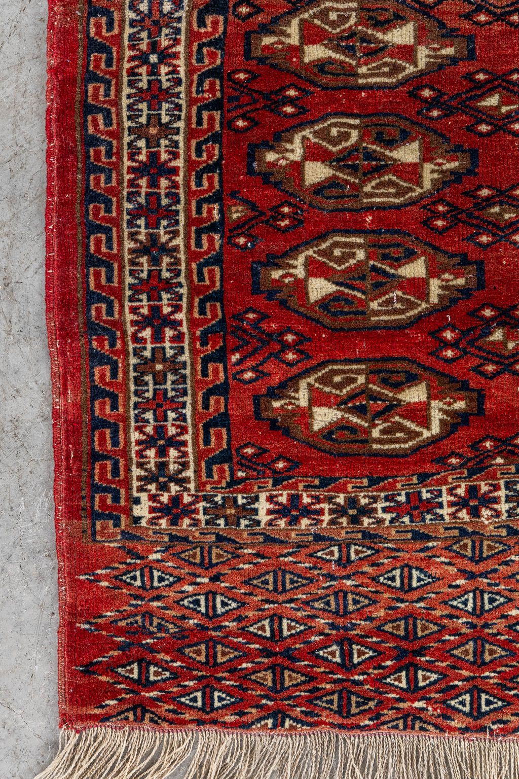 An Oriental hand-made carpet, Turkman Yomut. (L:70 x W:117 cm)