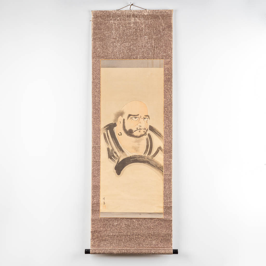  A Chinese scroll with an image of a wise man. Hand-painted on silk. 