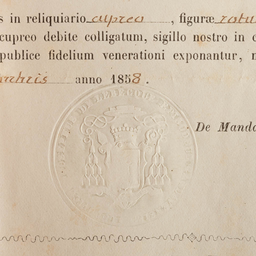 Een verzegelde theca met relikwie: Ex Ossibus Sancti Desiderii Episcopi