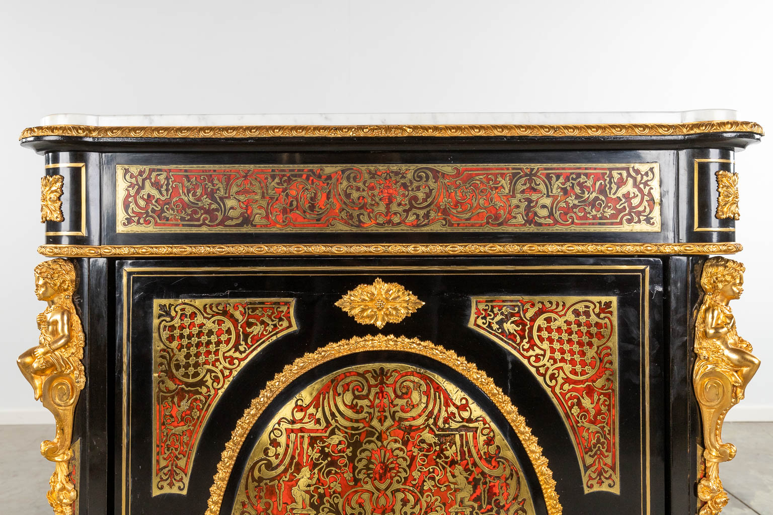 A one-door cabinet, Boulle, tortoiseshell and copper inlay, Napoleon 3, 19th C. (D:48 x W:90 x H:111 cm)