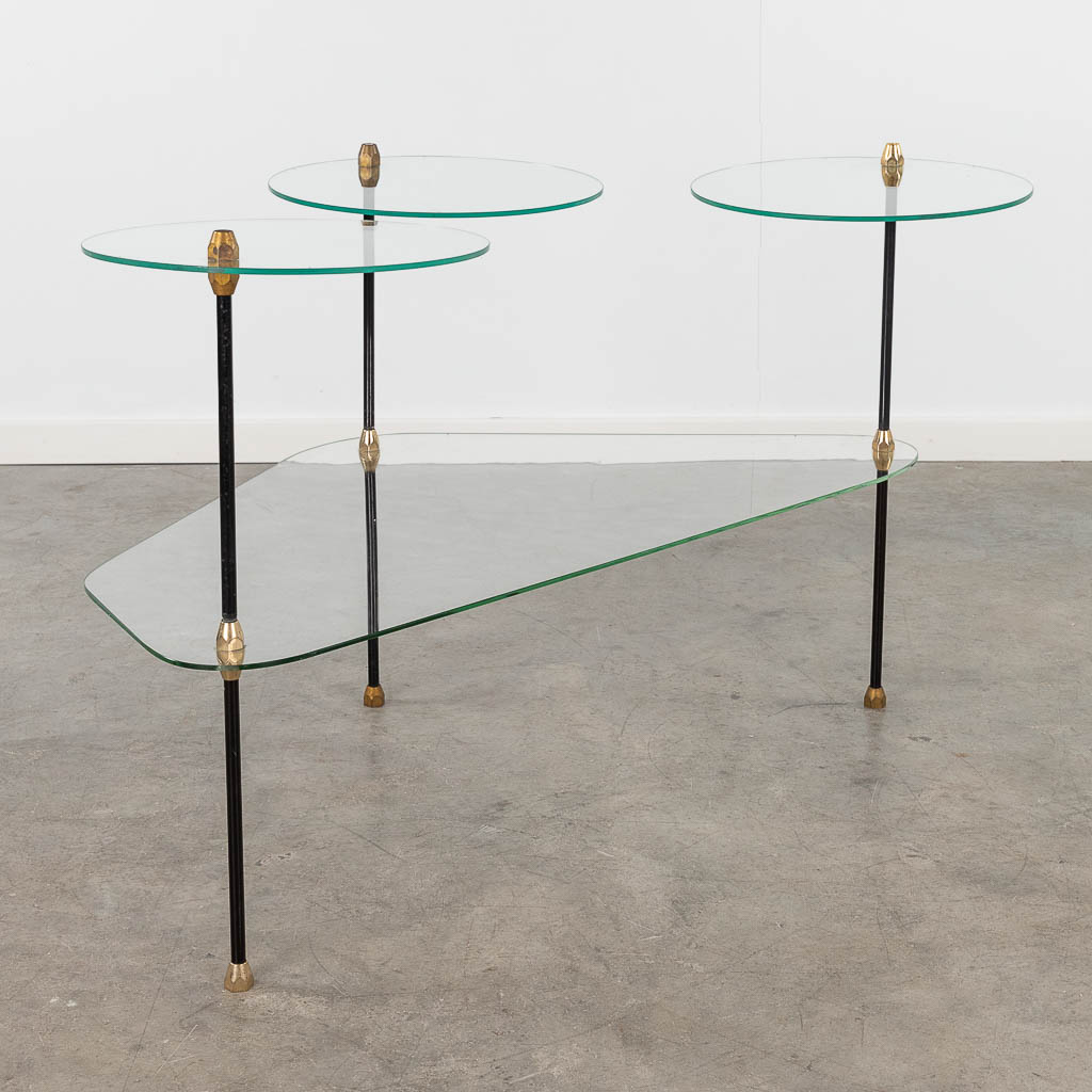 A mid-century display side table, brass and glass. Circa 1960. (L: 53 x W: 87 x H: 62 cm)